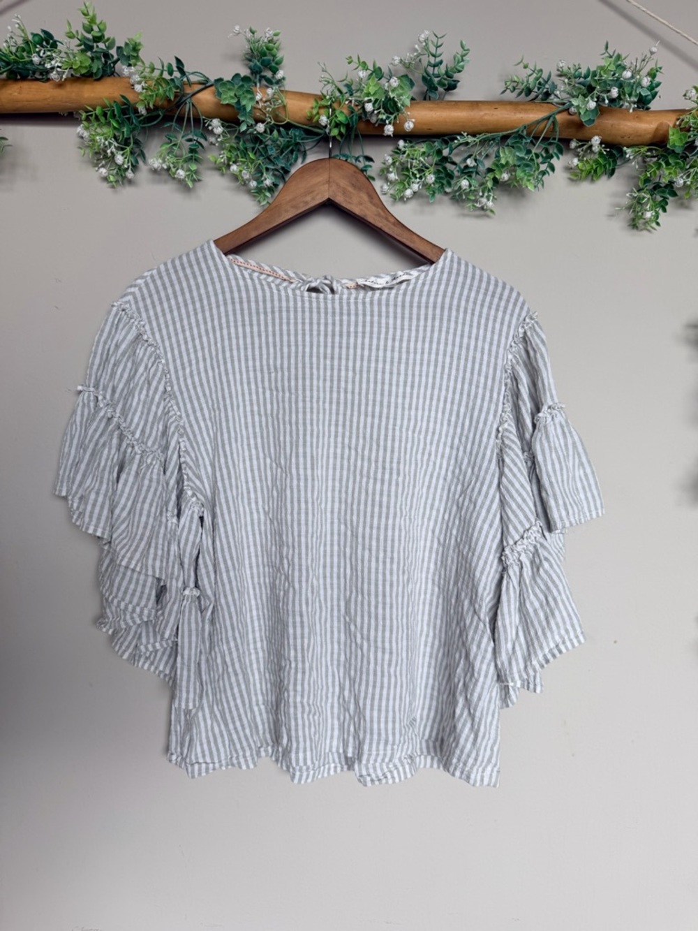 Gray Striped Ruffle Sleeve Flowy Top - Picture 2 of 7